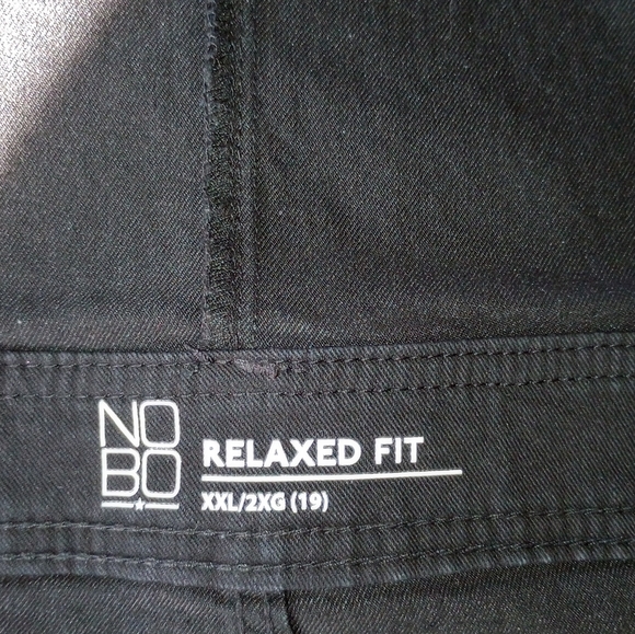 No Boundaries Overall Shorts - Picture 2 of 3